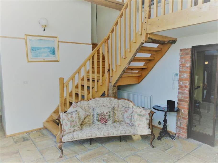 Stunning Barn Conversion Ideal For Large Families Bildeston Exterior photo